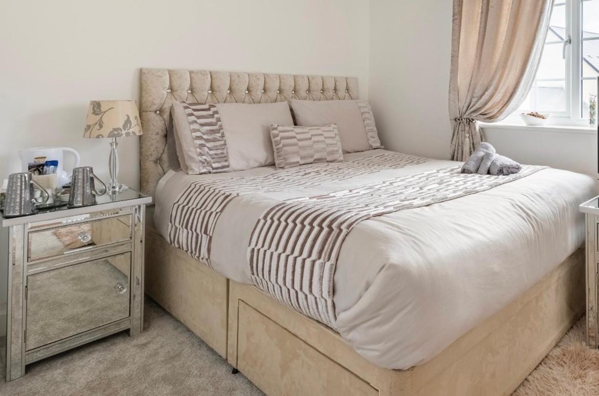 Fullers Modern And Stylish Room Chudleigh Екстериор снимка